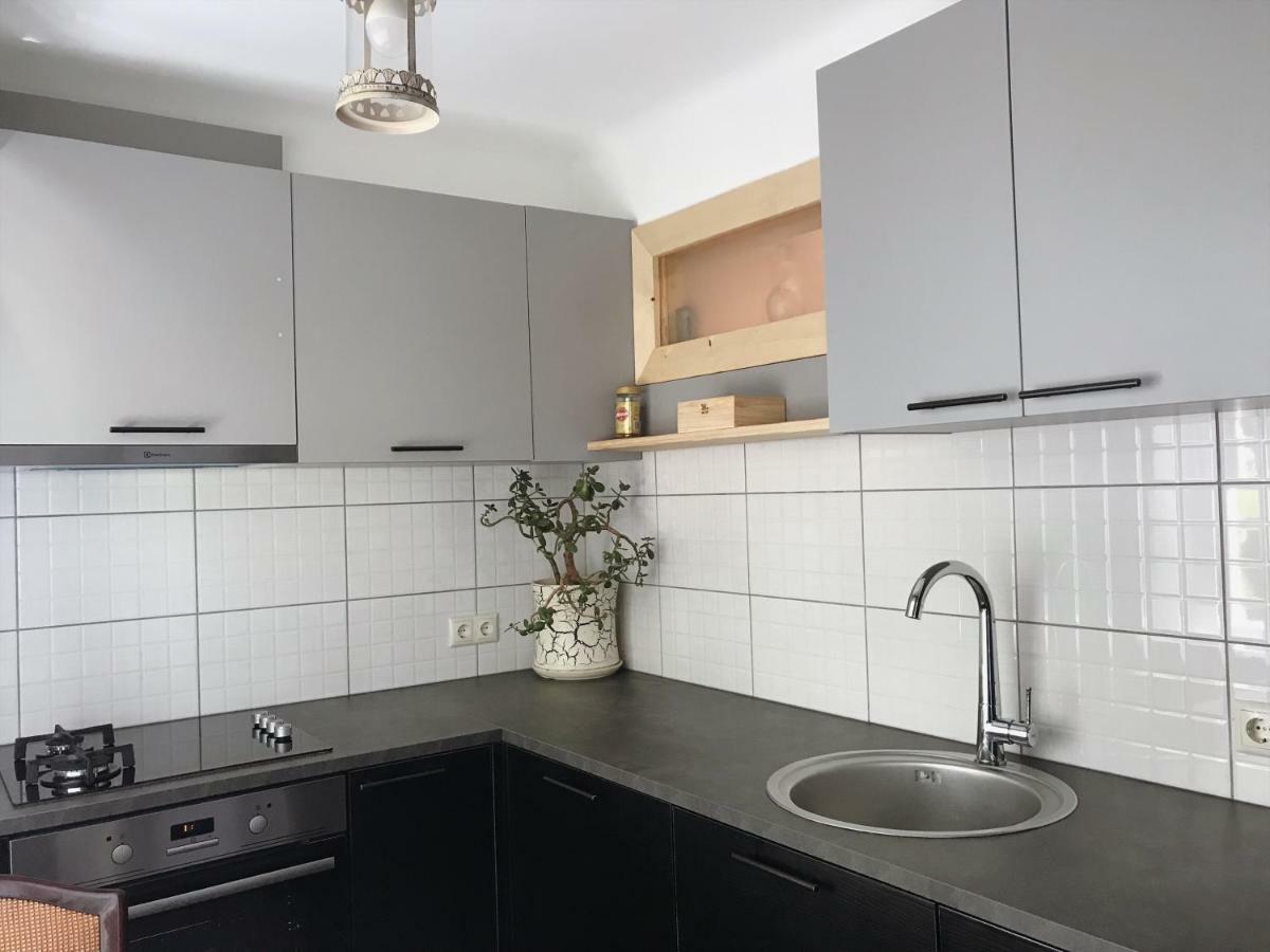 P Stradina Street 17 Apartment Ventspils Exterior photo